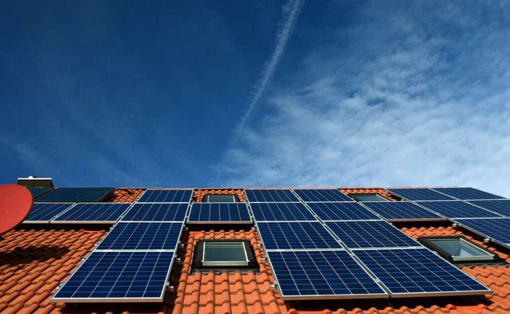 solaire-rentable-2 Étude coût-bénéfice du solaire : un investissement rentable ?