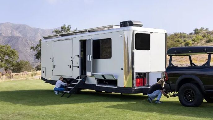 solaires-caravane-2 panneaux solaires caravane