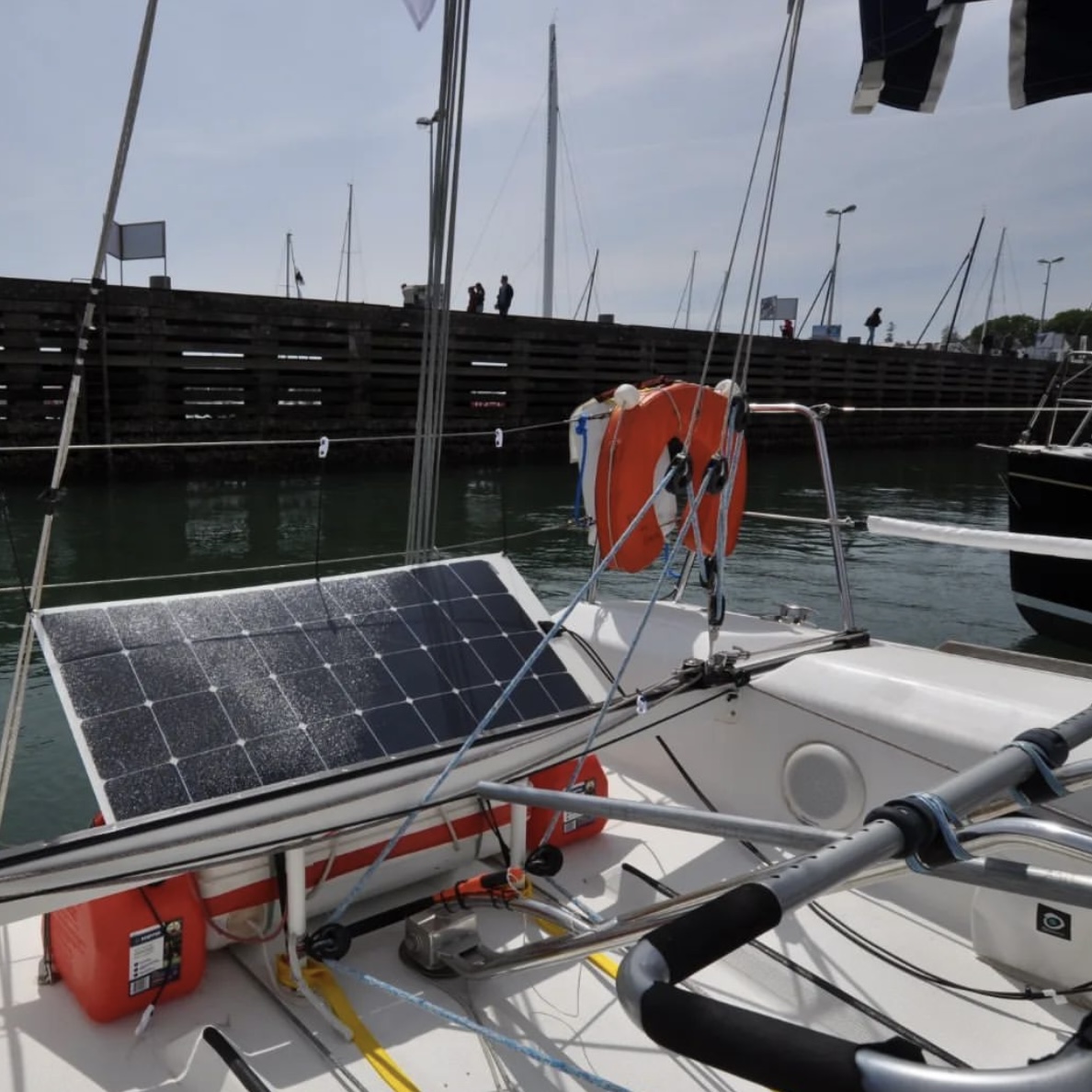 solaires-marins-1 panneaux solaires marine