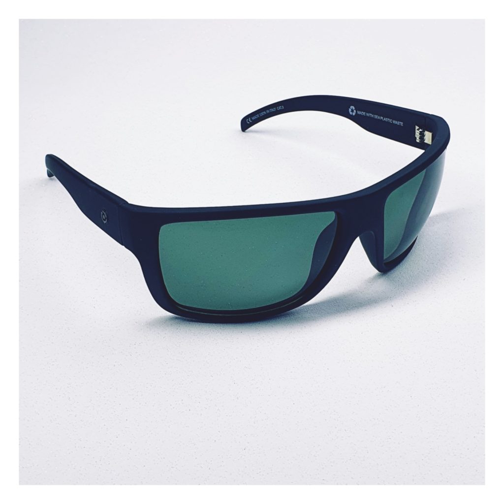 solaires-marins-2 panneaux solaires marine