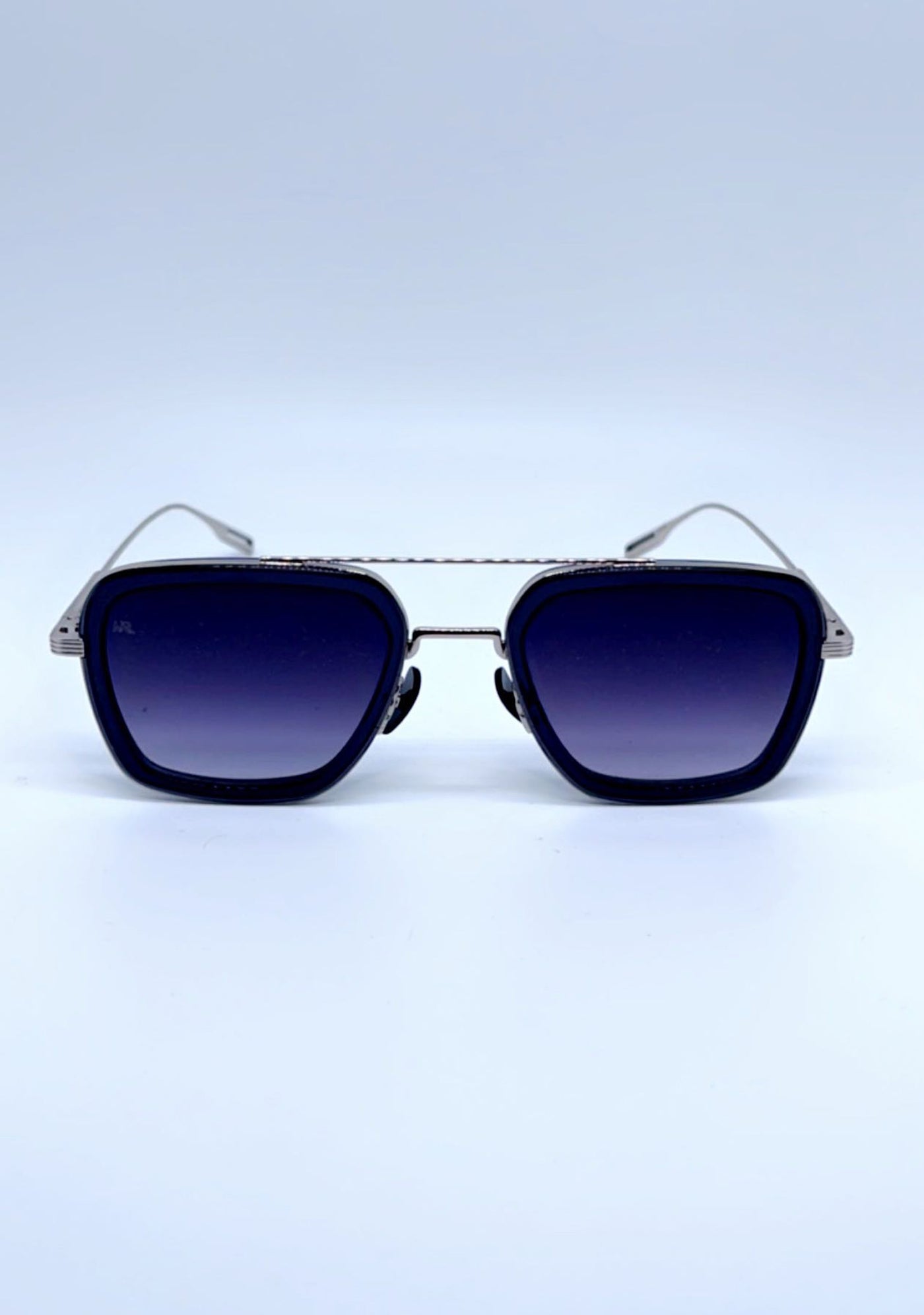 soleil-vs-platine-1 Comparatif entre le soleil et le platine : deux étoiles à explorer