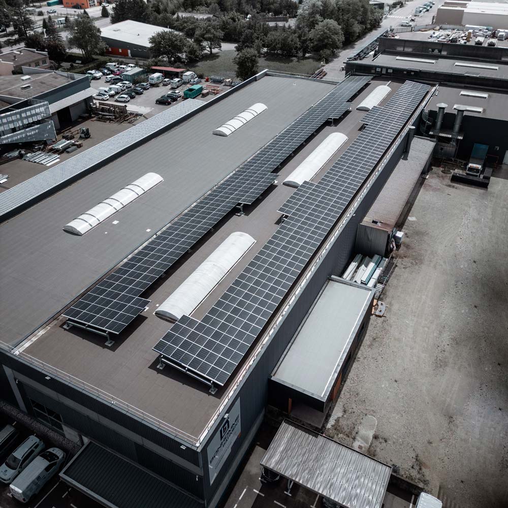 découvrez comment la structure des panneaux solaires optimise leur performance et durabilité. apprenez les différents types de supports et d'installations pour maximiser l'efficacité énergétique de votre système solaire.