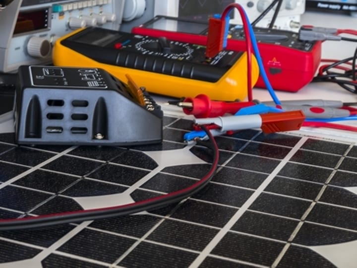 tension-photovoltaique-2 Comprendre la tension photovoltaïque des panneaux solaires