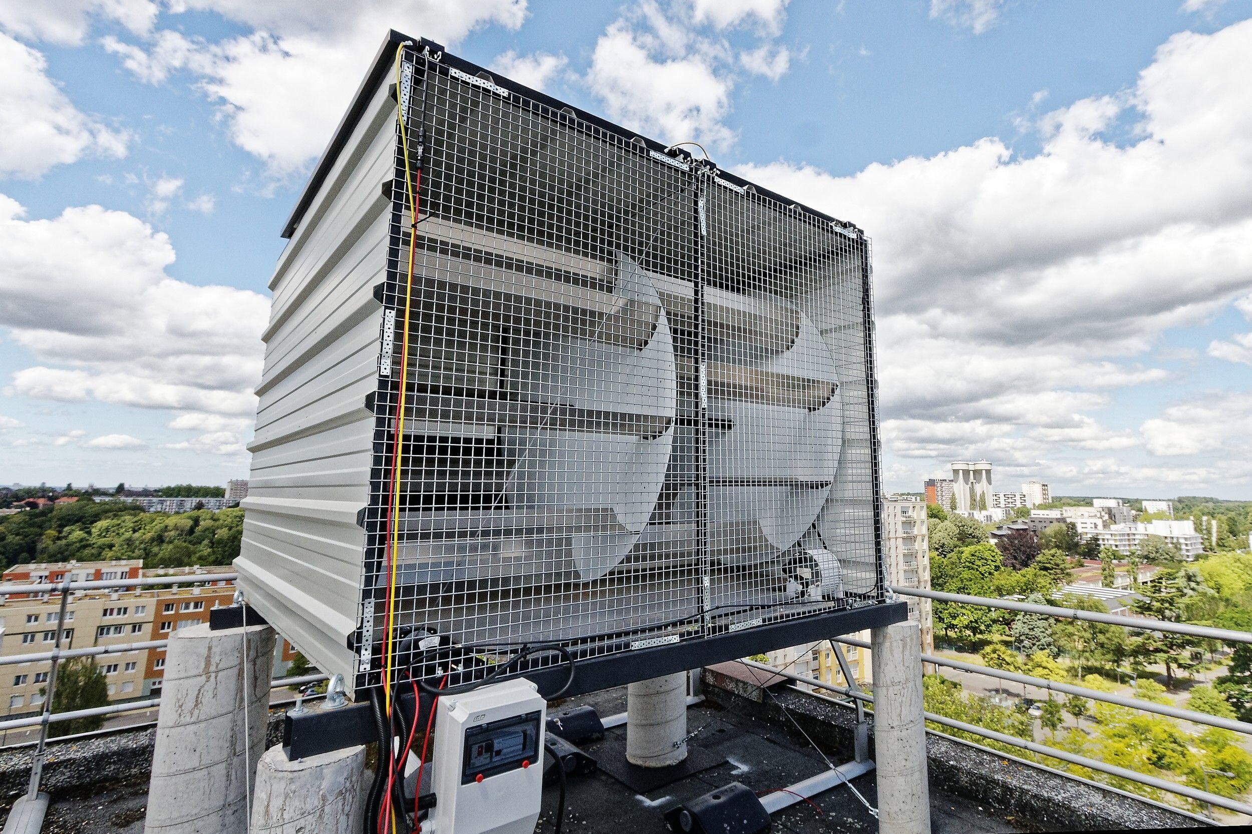 toit-solaire-a-rouen-2 Transformez votre toit en centrale solaire à Rouen avec notre expertise en panneaux photovoltaïques