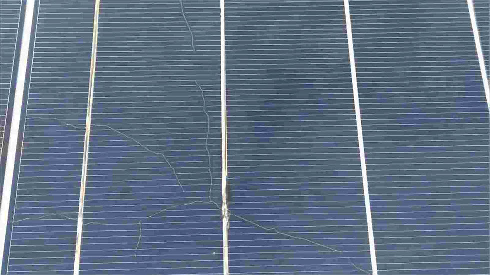 découvrez comment le vieillissement des panneaux solaires impacte leur performance et leur efficacité. apprenez à anticiper l'usure, à optimiser leur durée de vie et à entretenir vos installations pour garantir une production d'énergie durable.