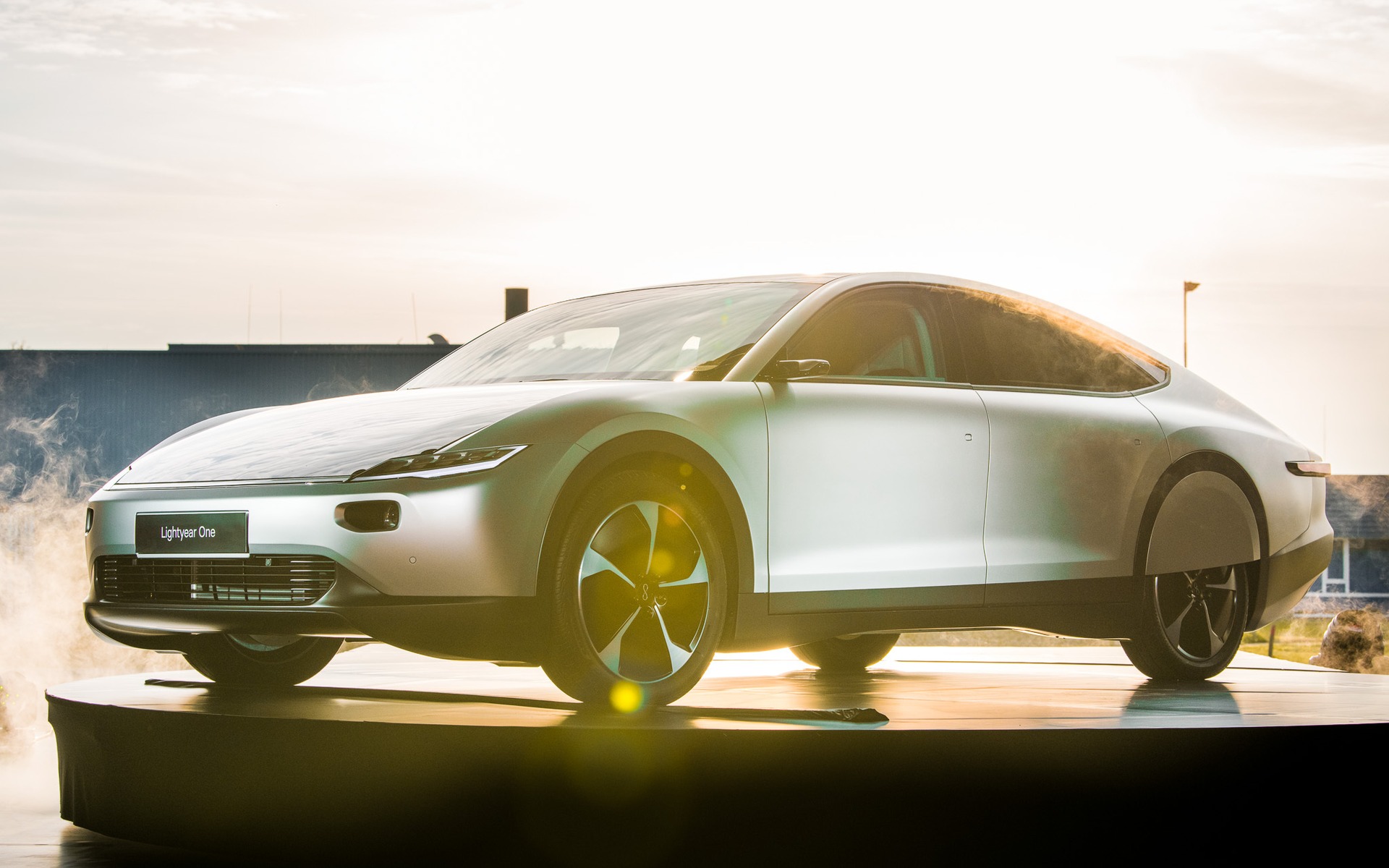découvrez la révolution des véhicules écologiques avec notre voiture solaire, alliant innovation et respect de l'environnement. profitez d'une conduite silencieuse et zéro émission tout en réduisant votre empreinte carbone. passez à l'énergie solaire et redéfinissez votre expérience de conduite.
