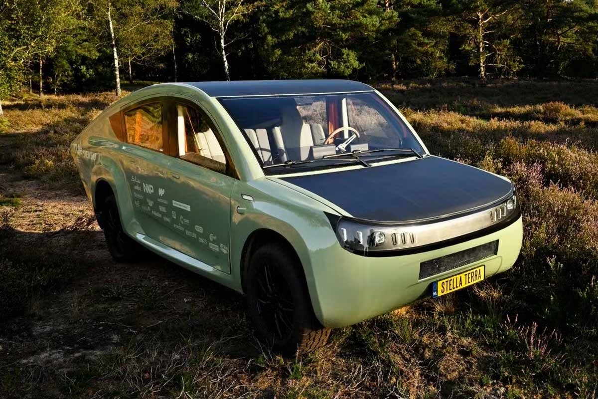 voiture-solaire-21 voiture électrique panneau solaire
