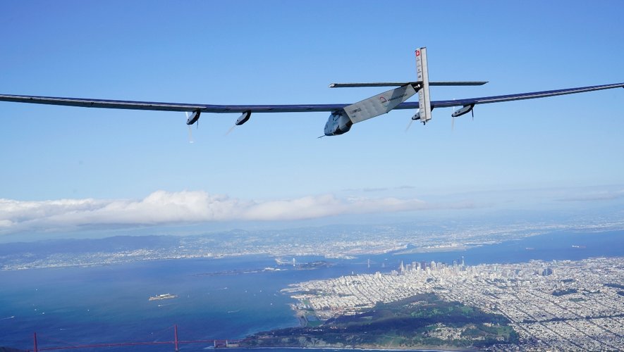 découvrez le vol solaire, une expérience inoubliable qui vous permet d'explorer les cieux tout en profitant d'un moyen de transport écoresponsable et innovant. évadez-vous au-dessus des paysages avec une vue imprenable, sans nuire à l'environnement. réservez votre aventure aujourd'hui !