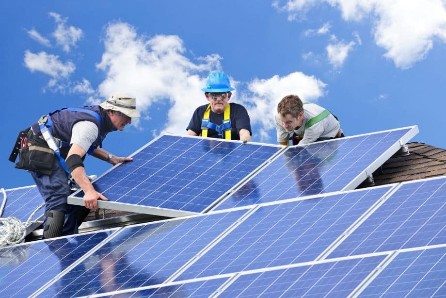 autonomie-panneaux-solaires-1 quelle surface de panneau solaire pour être autonome