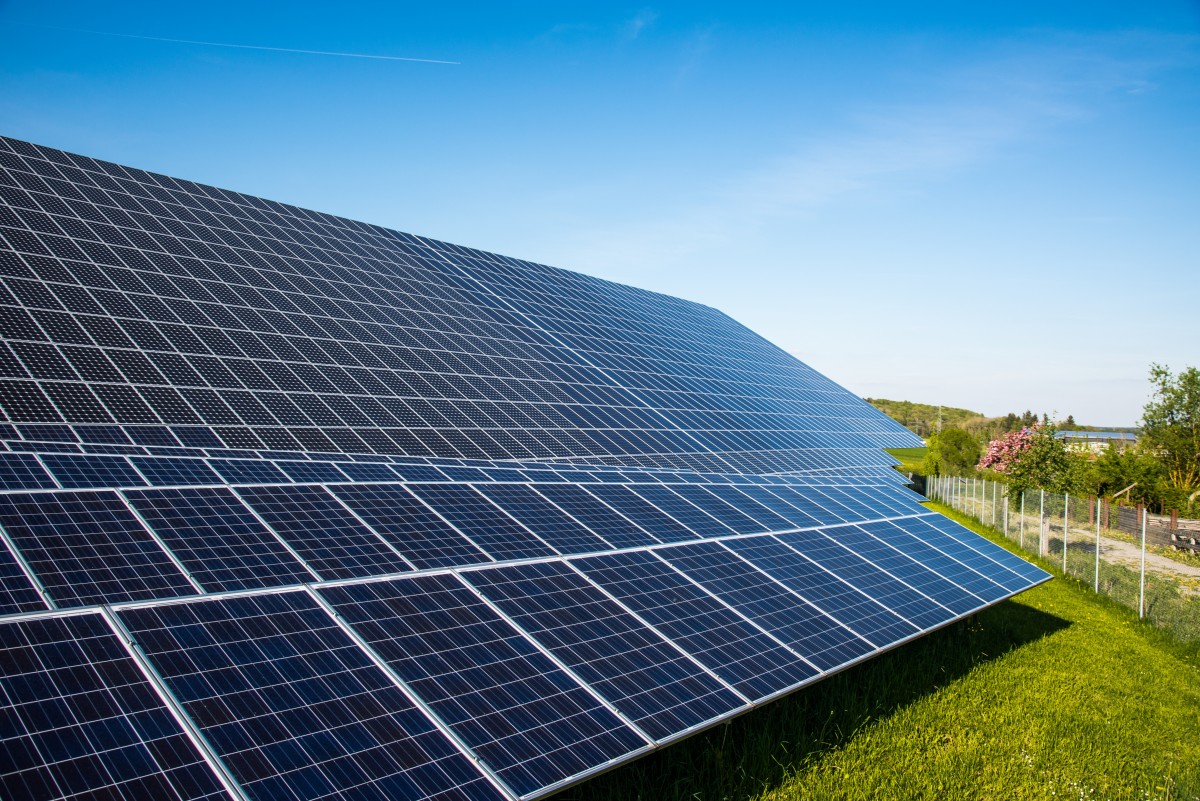 découvrez les nombreux avantages de l'énergie solaire : une réduction des factures d'électricité, une source d'énergie renouvelable et écologique, ainsi qu'une augmentation de la valeur de votre propriété. optez pour un avenir durable grâce au solaire !