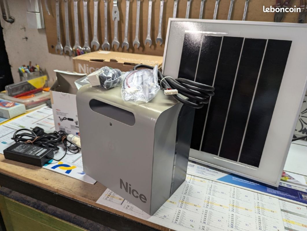 batterie-solaire-portail-1 batterie et panneau solaire pour portail