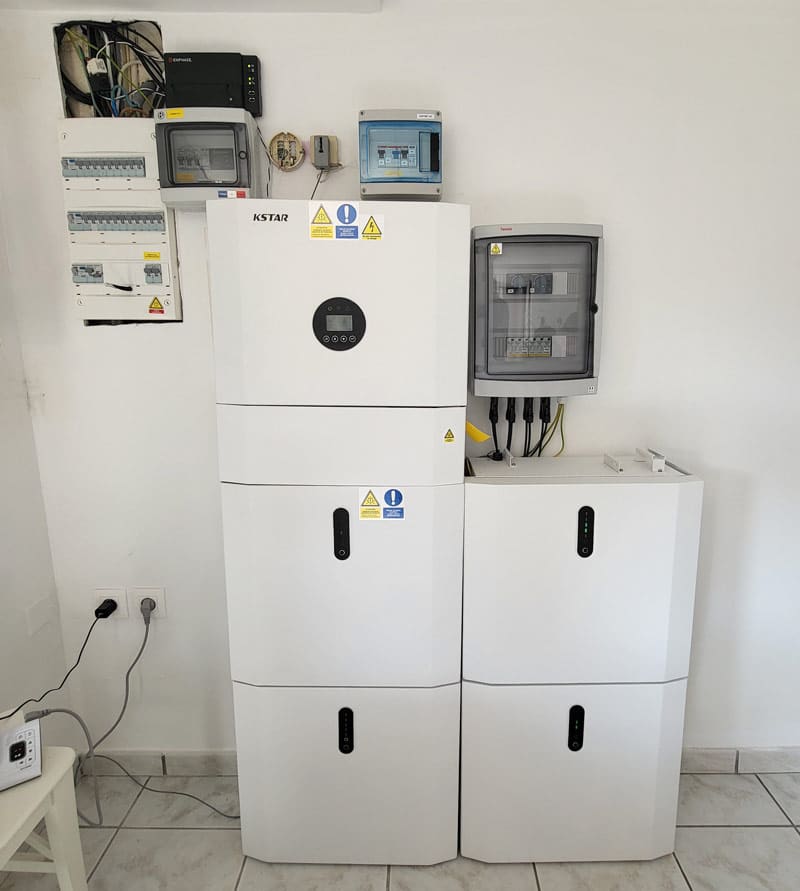 batteries-photovoltaiques-3 batteries panneaux photovoltaiques