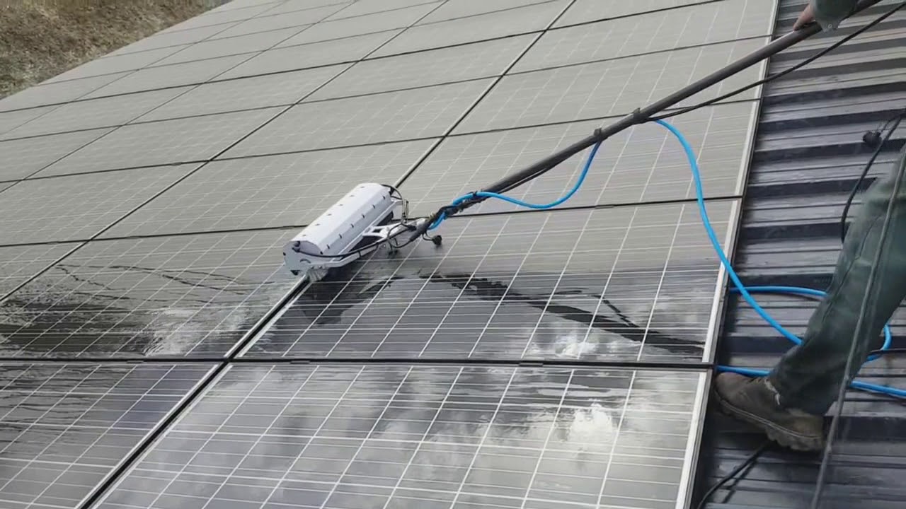 brosse-panneaux-solaires-1 brosse telescopique nettoyage panneaux solaires