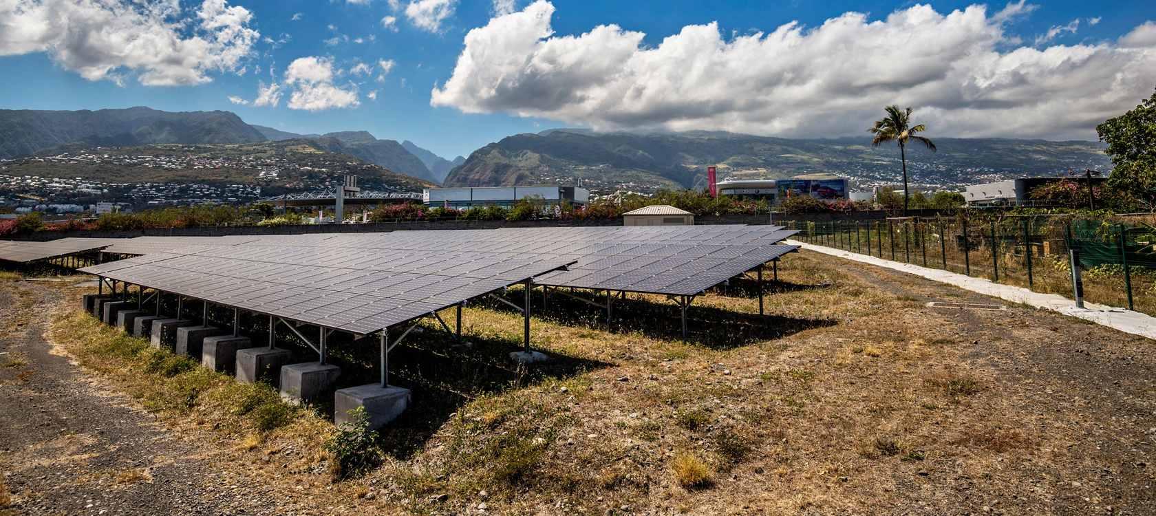 découvrez nos services d'installation de panneaux solaires à la réunion. profitez d'énergies renouvelables pour réduire vos factures d'électricité et contribuer à la protection de l'environnement. obtenez un devis personnalisé dès aujourd'hui!