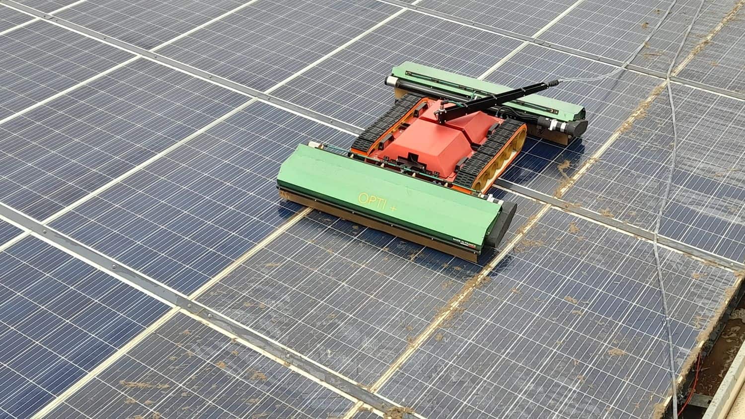 nettoyage-panneaux-solaires-21 lavage panneau solaire