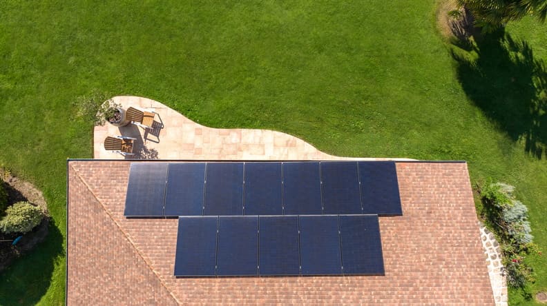découvrez comment bénéficier d'un panneau solaire à seulement 1€ ! profitez d'une énergie renouvelable à petit prix tout en réduisant votre facture d'électricité. ne manquez pas cette offre incroyable pour un avenir plus vert.