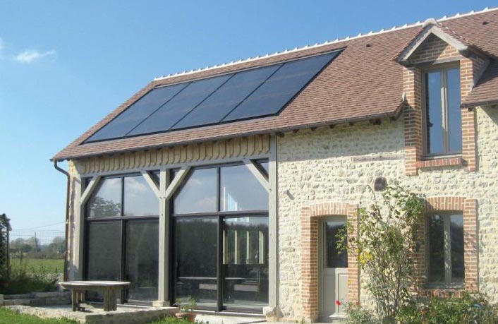 découvrez comment les panneaux solaires pour maison peuvent réduire vos factures d'électricité tout en contribuant à une planète plus verte. explorez les avantages, le processus d'installation et les aides financières disponibles pour une transition énergétique réussie.