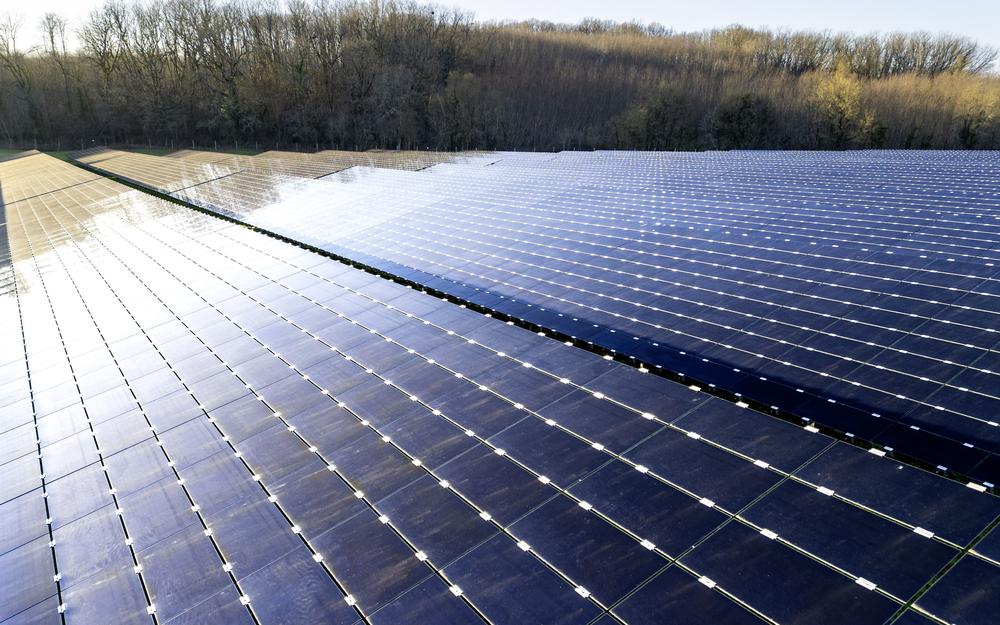 découvrez notre parc solaire, une installation innovante dédiée à la production d'énergie renouvelable. profitez d'une expérience immersive dans le monde de l'énergie verte et apprenez comment nous contribuons à un avenir durable.