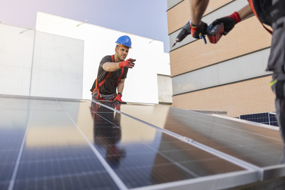 salaire-poseur-panneaux-solaires-2 poseur de panneau solaire salaire