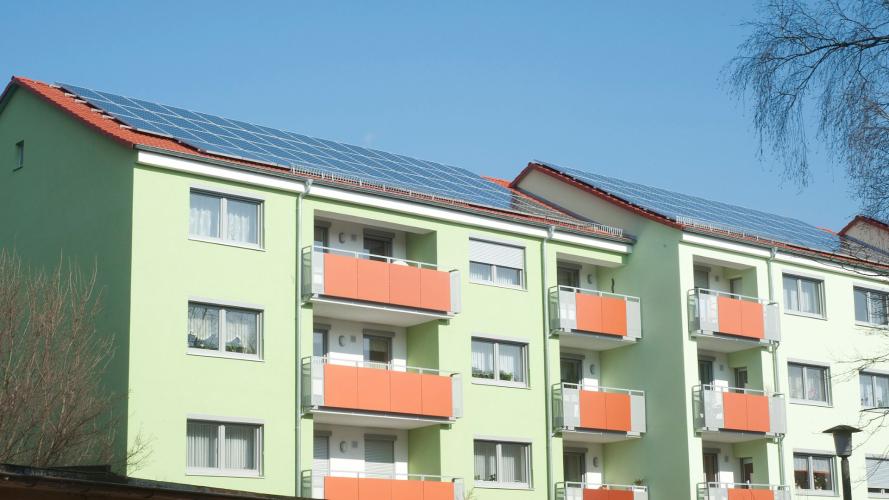 découvrez les avantages des installations solaires en copropriété : économies d'énergie, valorisation de l'immeuble et respect de l'environnement. informez-vous sur les démarches à suivre pour bénéficier de l'énergie solaire collective.