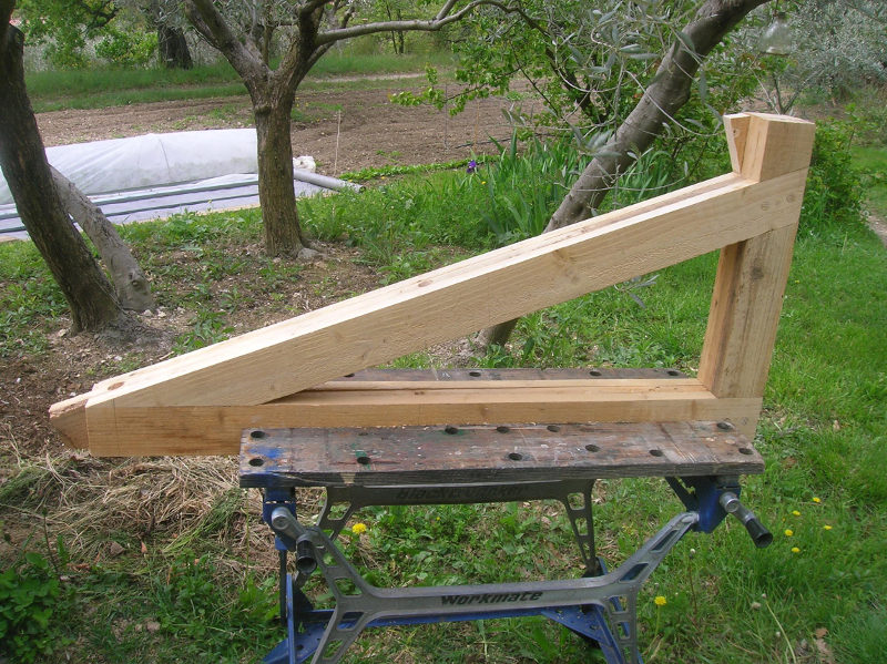 découvrez notre support en bois spécialement conçu pour les panneaux solaires, alliant esthétisme et robustesse. idéal pour optimiser l'angle d'inclinaison et maximiser l'ensoleillement, ce support écologique s'intègre parfaitement dans tous les espaces extérieurs.