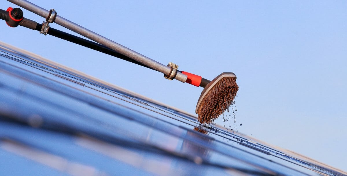 découvrez nos services de maintenance pour panneaux solaires afin d'optimiser leur performance et prolonger leur durée de vie. profitez d'une énergie renouvelable fiable et économique grâce à un entretien professionnel adapté à vos besoins.