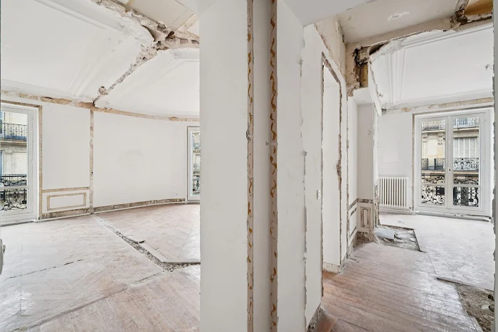 découvrez nos conseils et astuces pour réussir la rénovation d'un appartement du 18ème arrondissement de paris, alliant charme ancien et modernité.